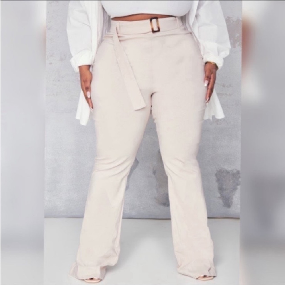 Pretty Little Thing Plus Belted Stretch Flare Leg Pants - Picture 1 of 7